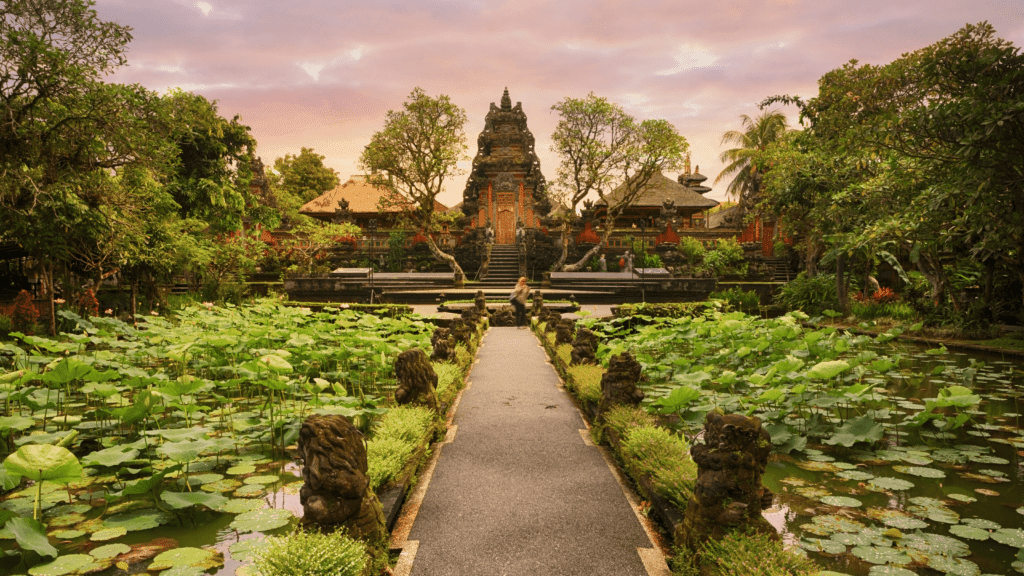Cultural Bali with woman - Myladytrip.com